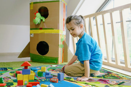 Pourquoi le jeu au sol est essentiel dans le développement moteur des enfants ?